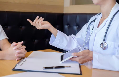 консультация у врача перед лечением шизофрении